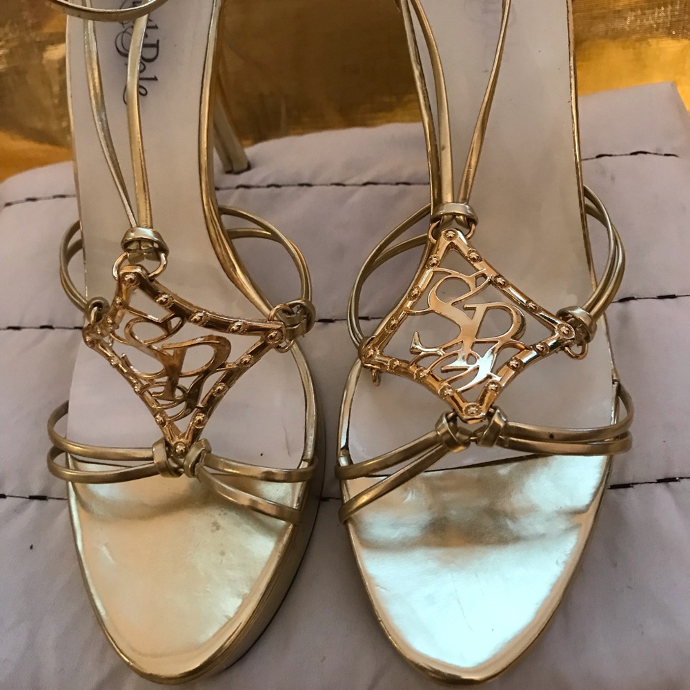 South Pole Gold High Heel.